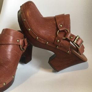 Korks Slingback Clogs